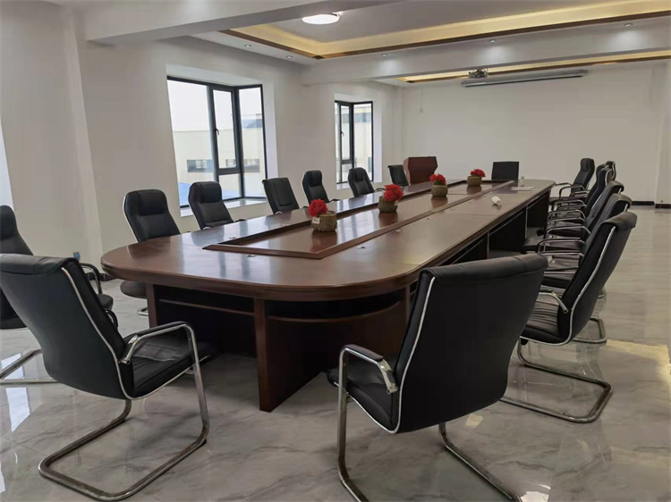 新廠區(qū)辦公環(huán)境