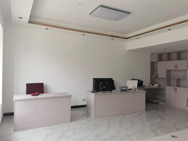 新廠區(qū)辦公環(huán)境